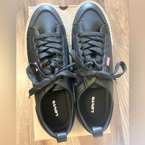 Size 10 black leather Levi lace up shoes.